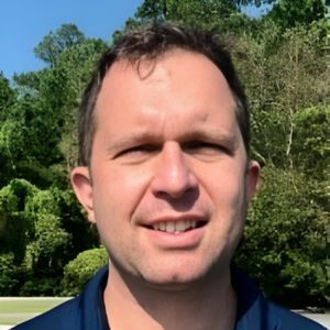 Dr. Adam Jakubek
